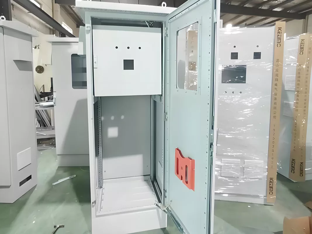 In che modo un armadio di rete migliora la tua infrastruttura IT?