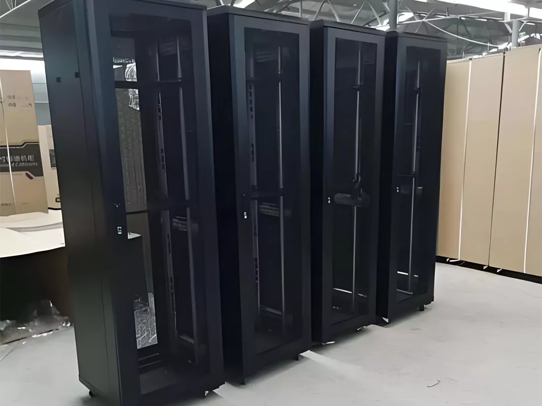 Armadio di rete per sala computer